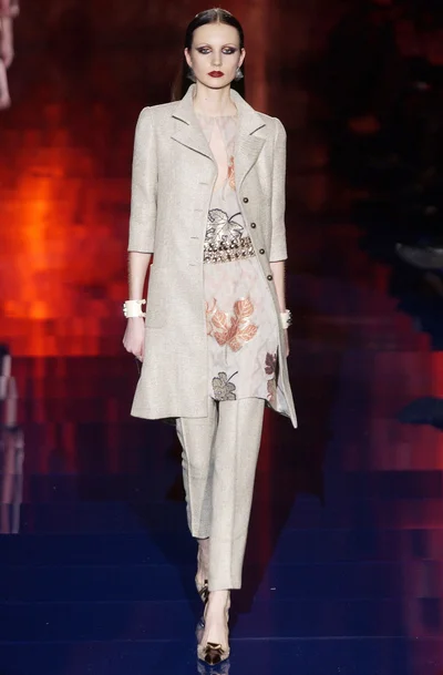 Look 15